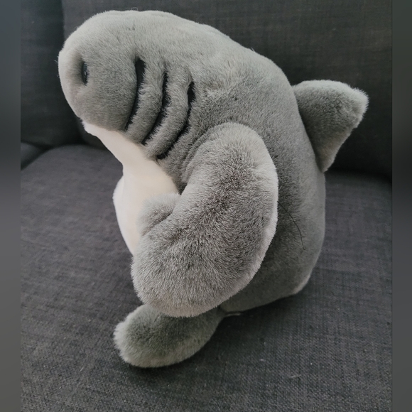 Sharka stuffed animal - Picture 3 of 6